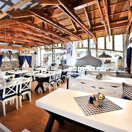 Aplend City Laurinska 11 Братислава Екстериор снимка