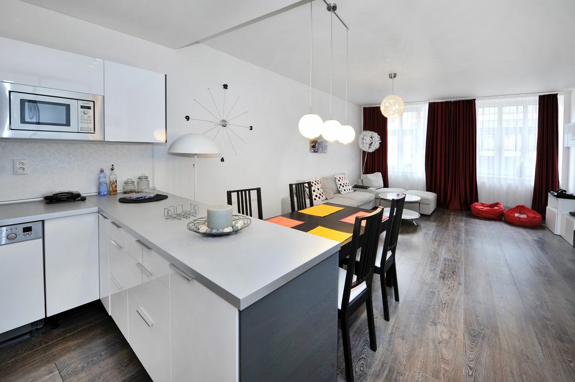 Aplend City Laurinska 11 Братислава Екстериор снимка