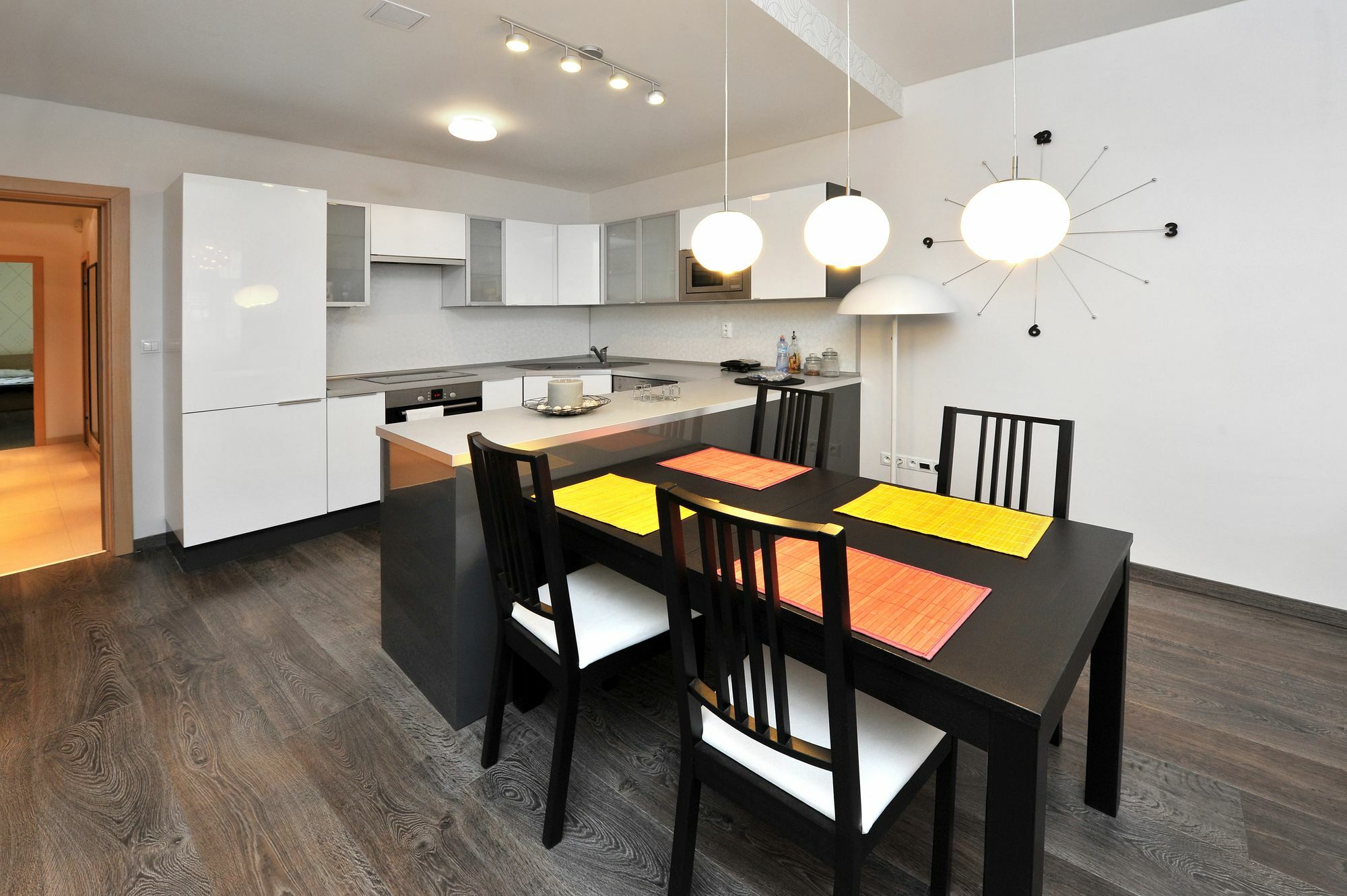 Aplend City Laurinska 11 Братислава Екстериор снимка